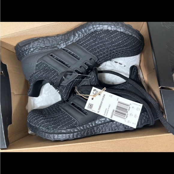 Adidas Triple Black ultra boost - Picture 6 of 7